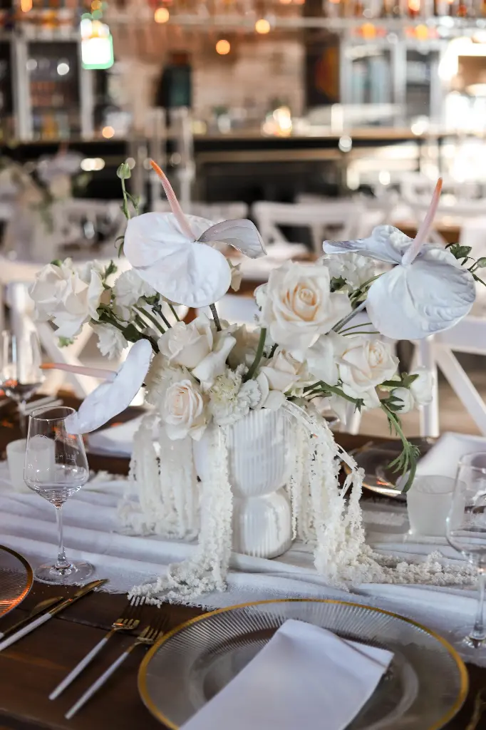 Vase Weiß Geriffelt